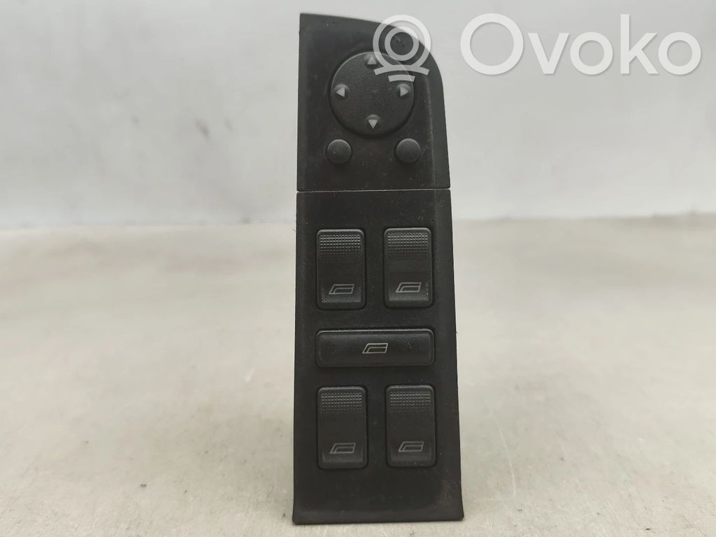 Electric window control switch   8A0959527