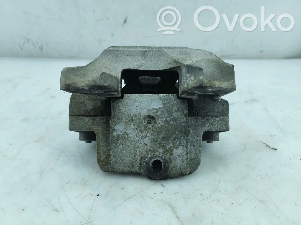 Engine mount bracket   P05147131AD