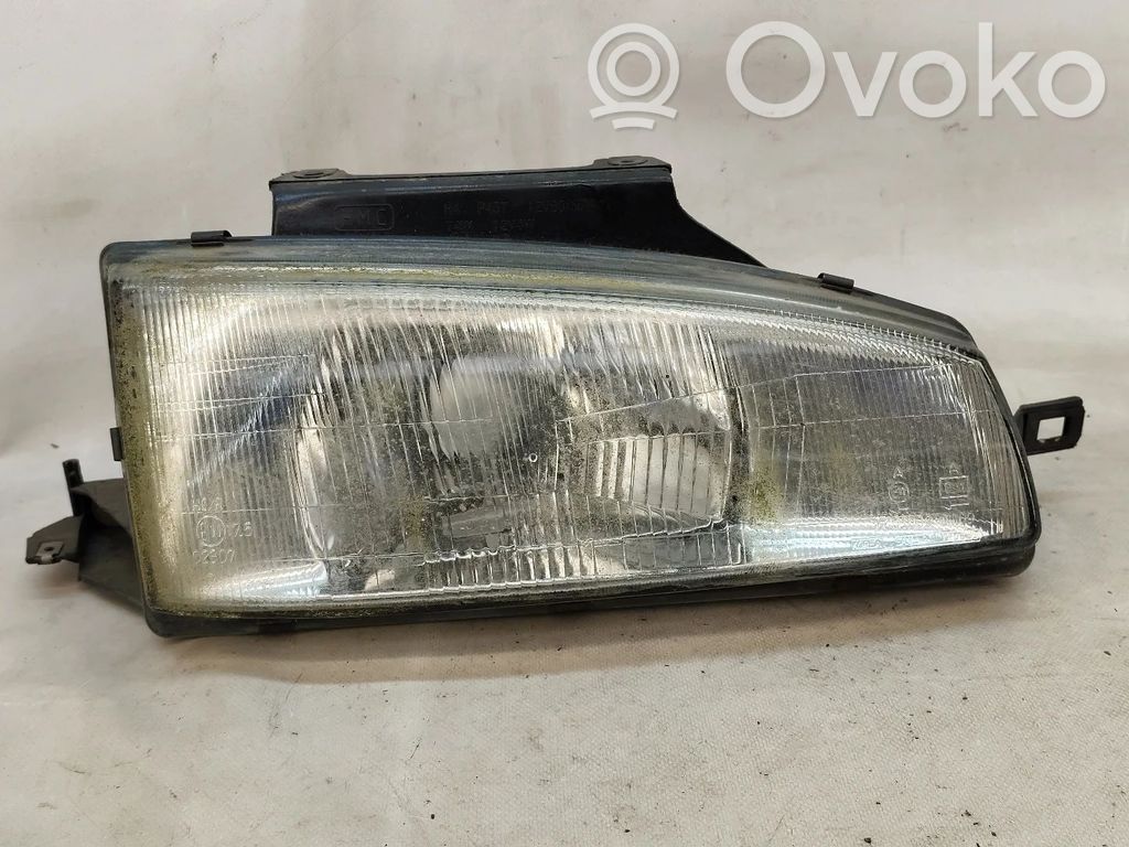 Hyundai Lantra I Lampa przednia 