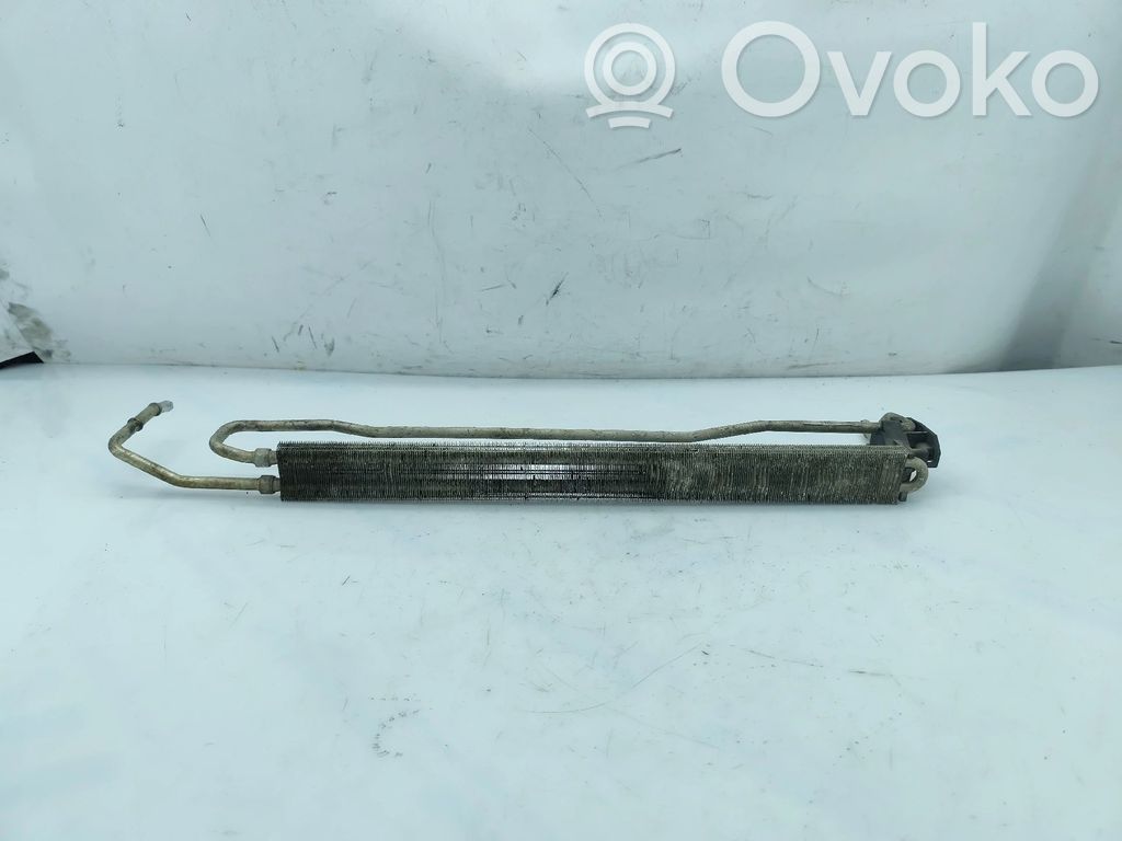 Volkswagen Transporter - Caravelle T5 Radiator ulei motor 