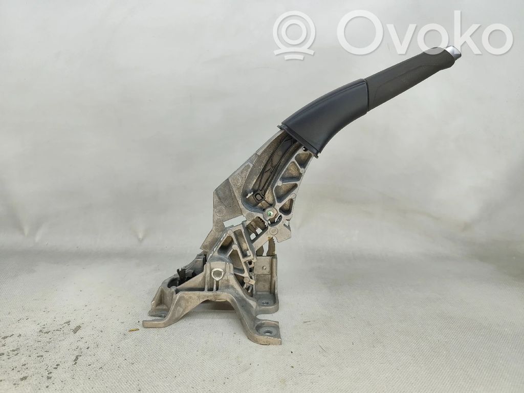 Frein à main / assemblage du levier   DV612780AD