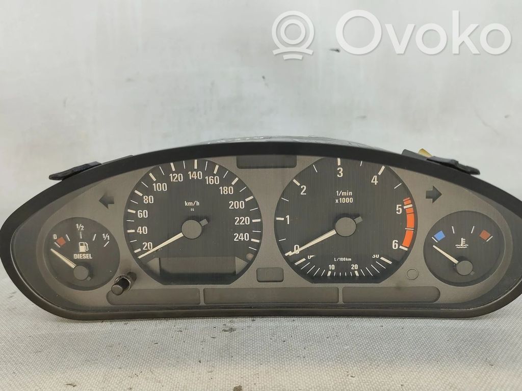 BMW 3 E36 Spidometras (prietaisų skydelis) 