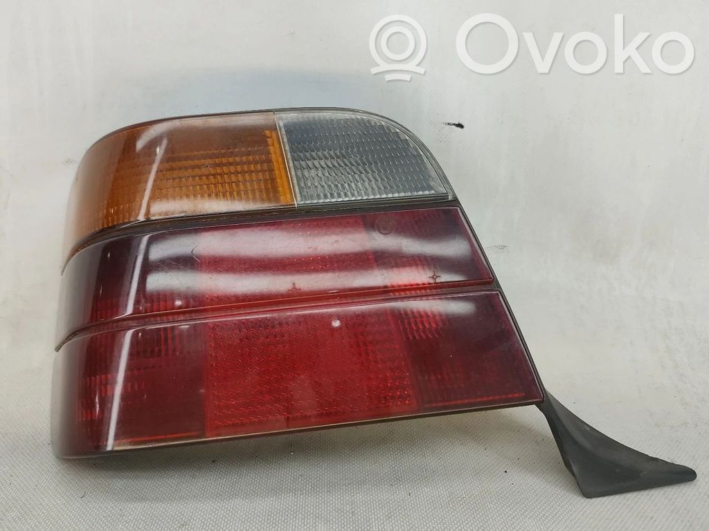 Tailgate rear/tail lights   NV,6PINOS