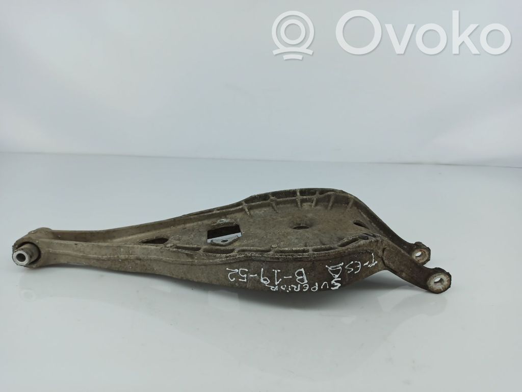 Rear control arm   10948890