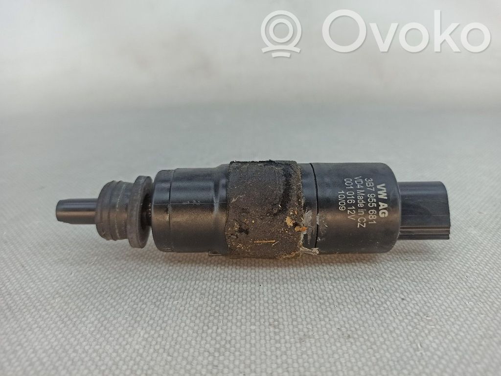 Audi A5 8T 8F Pompa spryskiwacza szyby przedniej / czołowej 