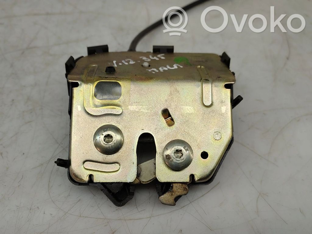 Takaluukun ulkopuolinen lukko   1S4A43102AA