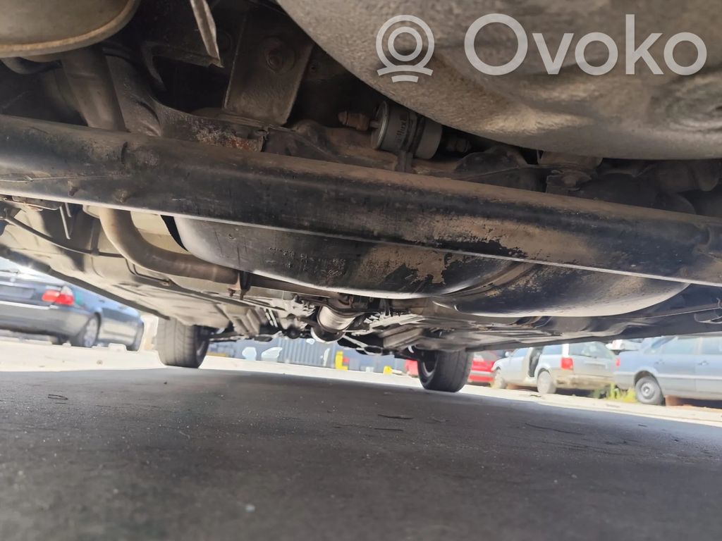 Volkswagen Polo III 6N 6N2 6NF Poutre d'essieu arrière 