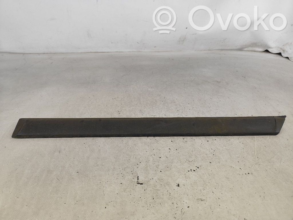 Moulure de porte avant   TRAS,ESQUERDA