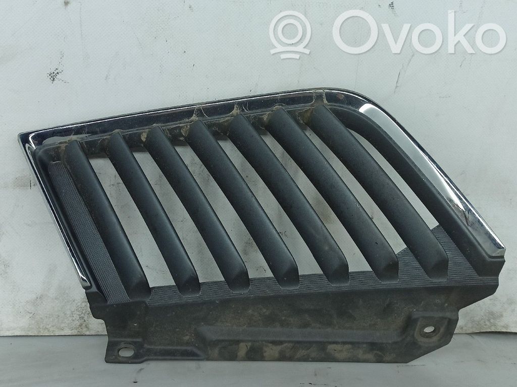 Mitsubishi L200 Grille de calandre avant