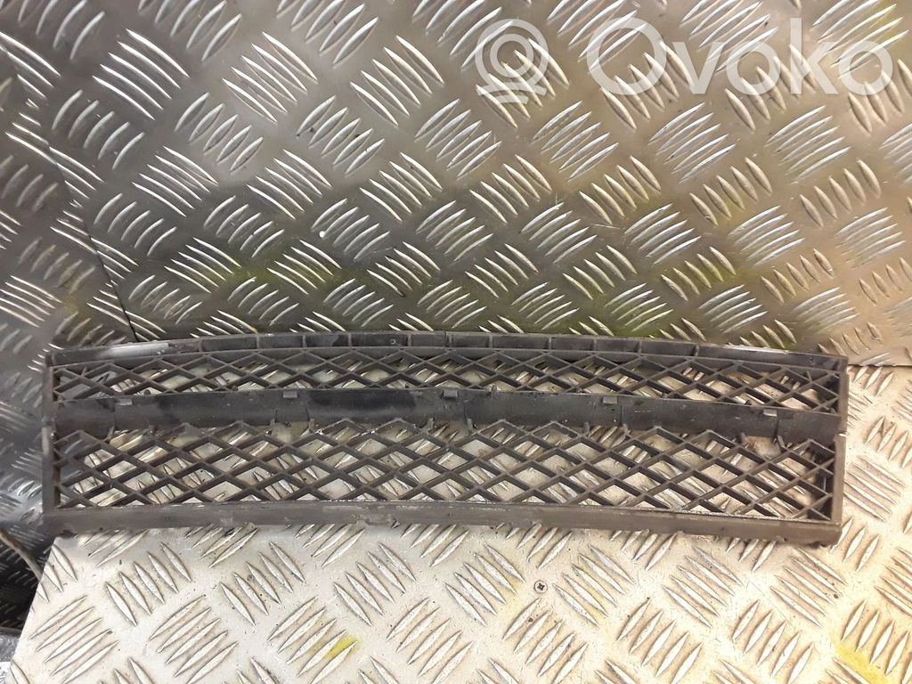 Grille de calandre avant   7178115