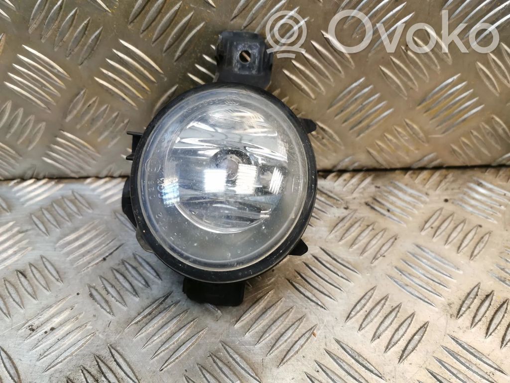 Miglas lukturis priekšā   6924655