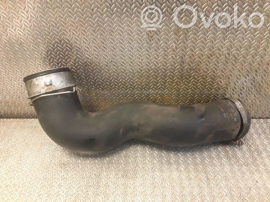 Mercedes-Benz R W251 Furtun/conductă intercooler 