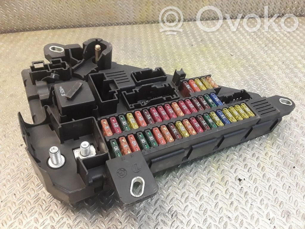 Fuse box set   9138830