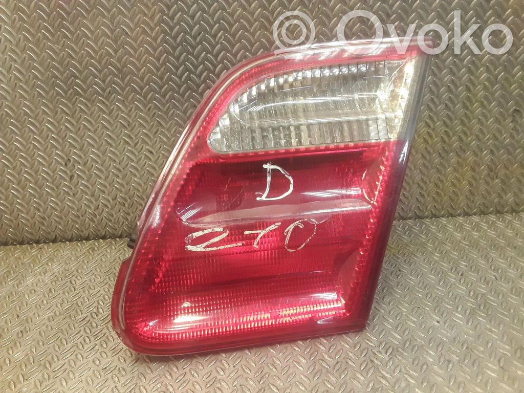Mercedes-Benz E W210 Lampy tylnej klapy bagażnika 