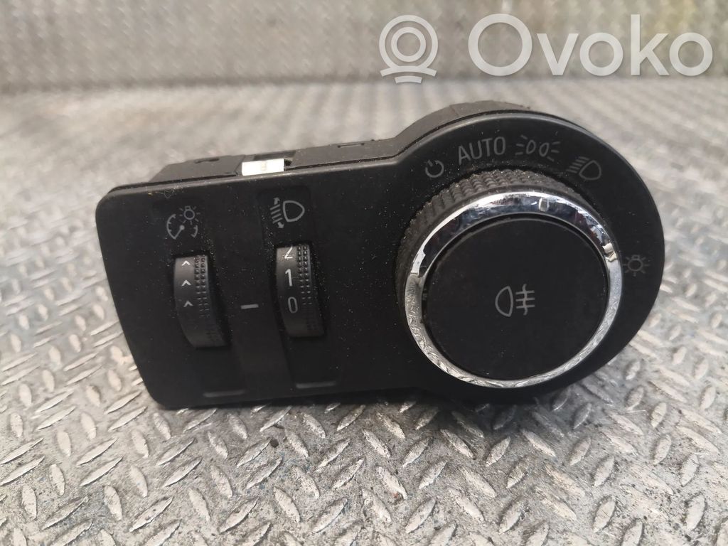 Opel Insignia A Comutator lumini 