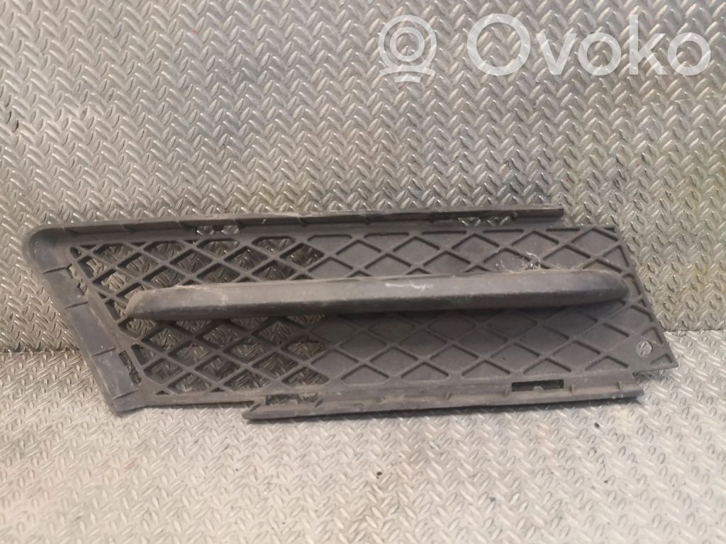 Grille de calandre avant   7154552