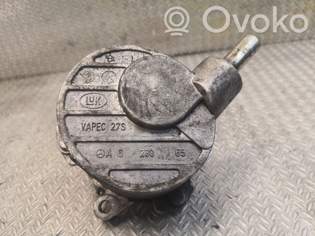 Mercedes-Benz S W220 Bomba de vacío 