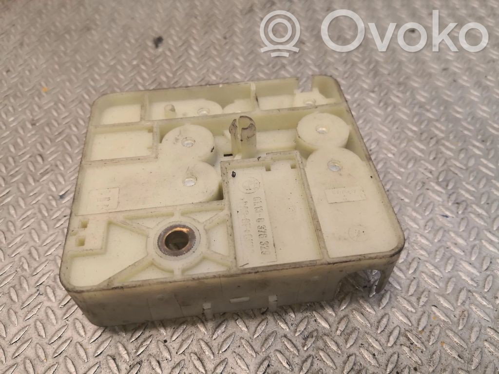 BMW 3 E46 Fuse module 