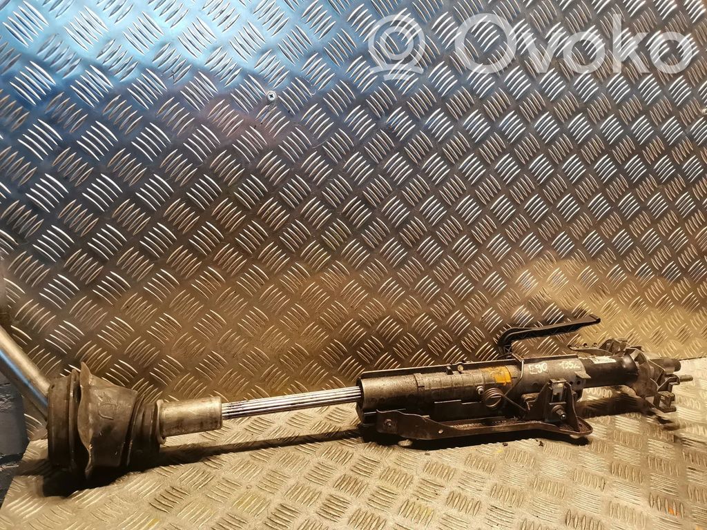 BMW 3 E90 E91 Vairo kolonėlės mechaninė dalis 