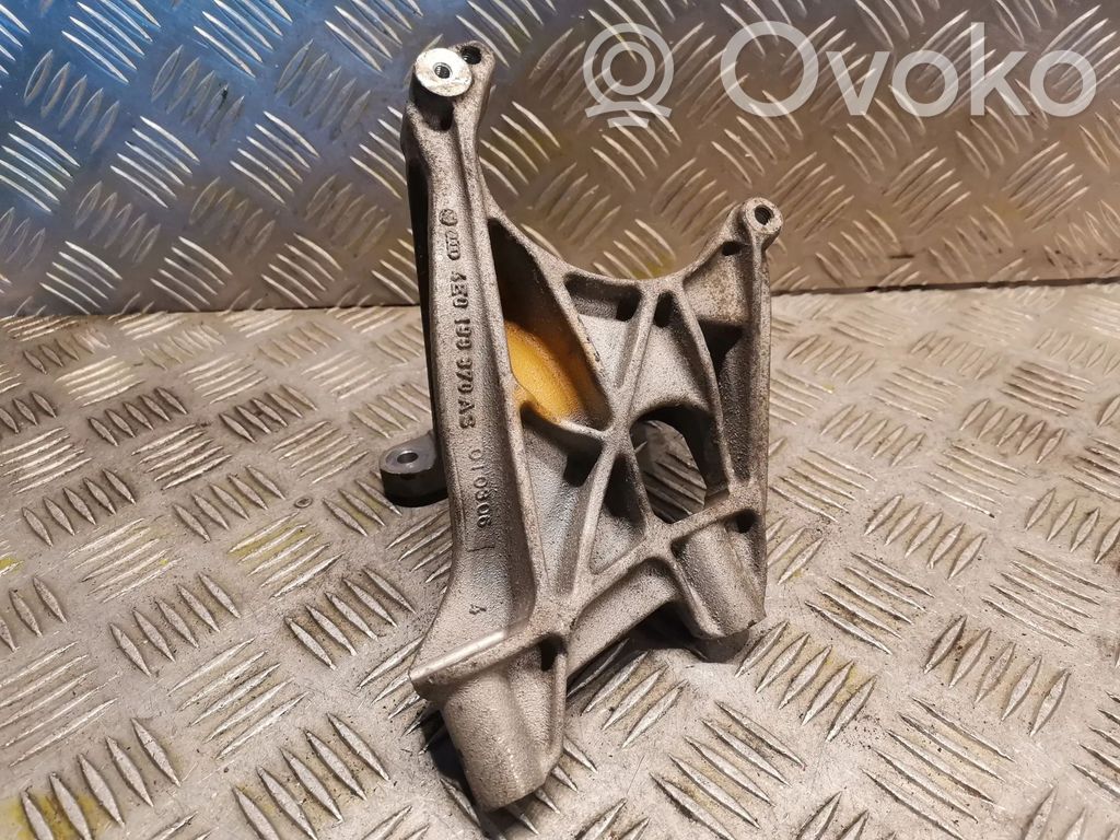 Audi A8 S8 D3 4E Engine mounting bracket 