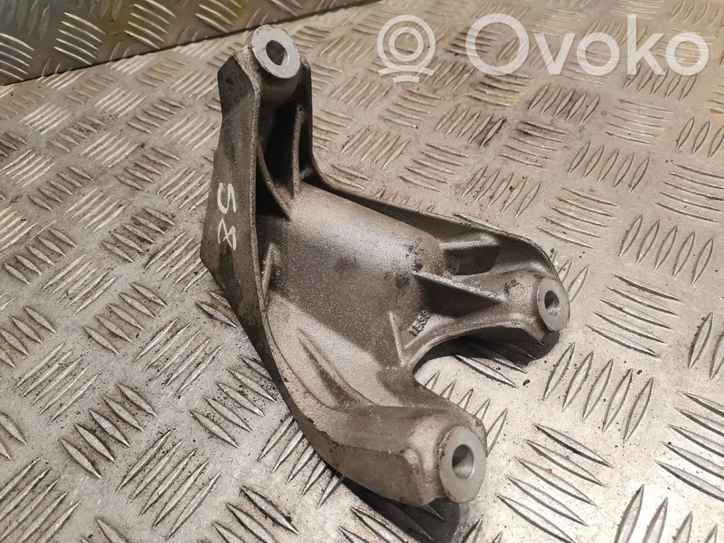 Audi A8 S8 D3 4E Halterung Lager Motor 