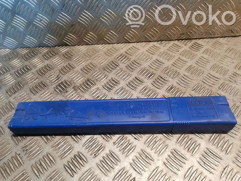 BMW 5 E60 E61 Werkzeugkasten 