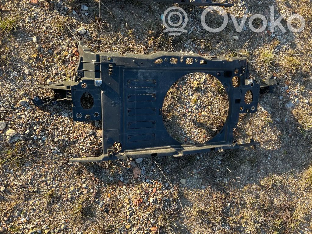 Mini One - Cooper Coupe R56 Jäähdyttimen kehyksen suojapaneeli 