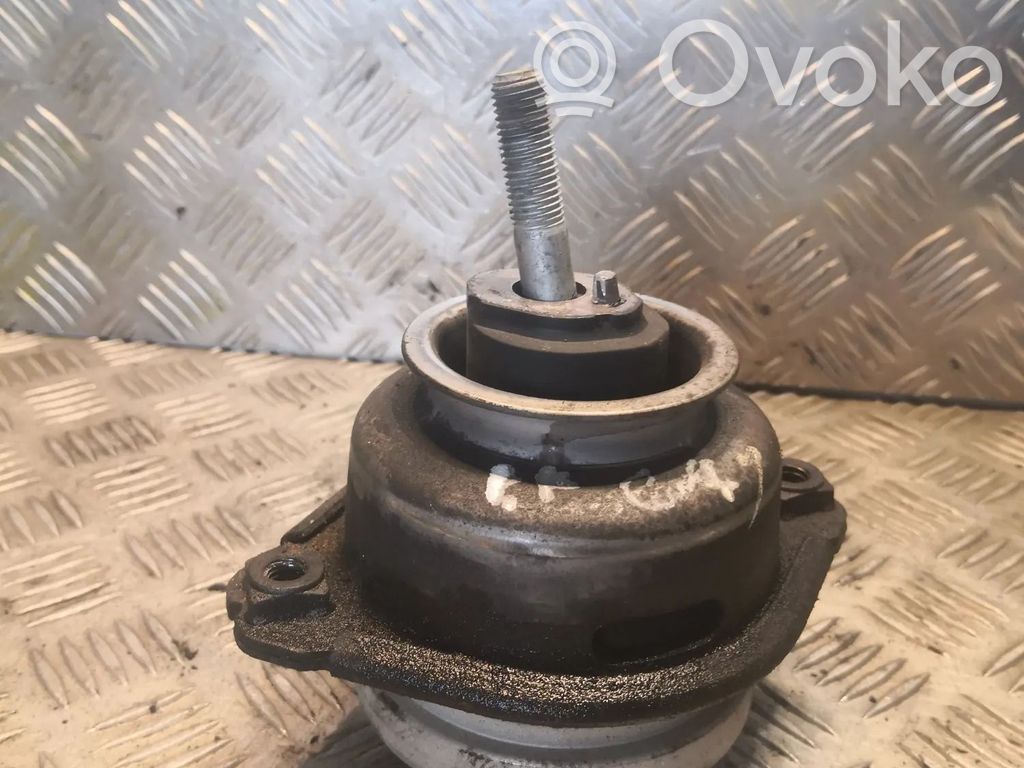 Porsche Cayenne (9PA) Engine mount bracket 