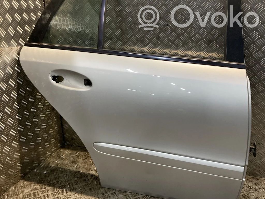 Mercedes-Benz E W211 Puerta trasera 