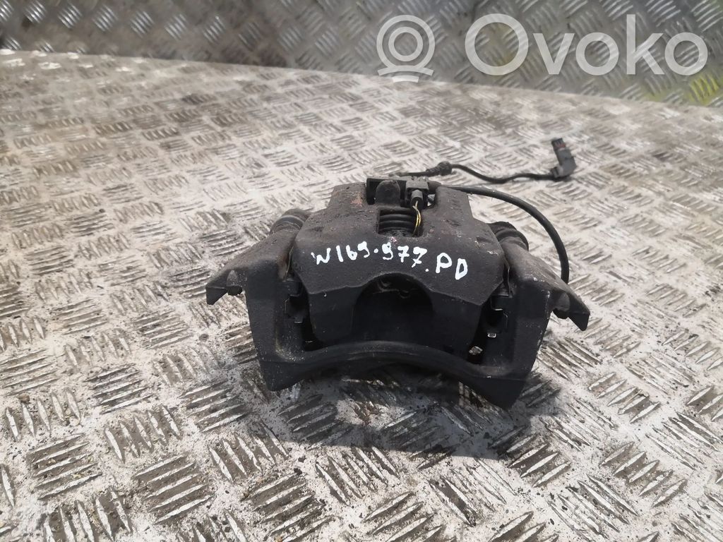 Mercedes-Benz A W169 Zacisk hamulcowy przedni 