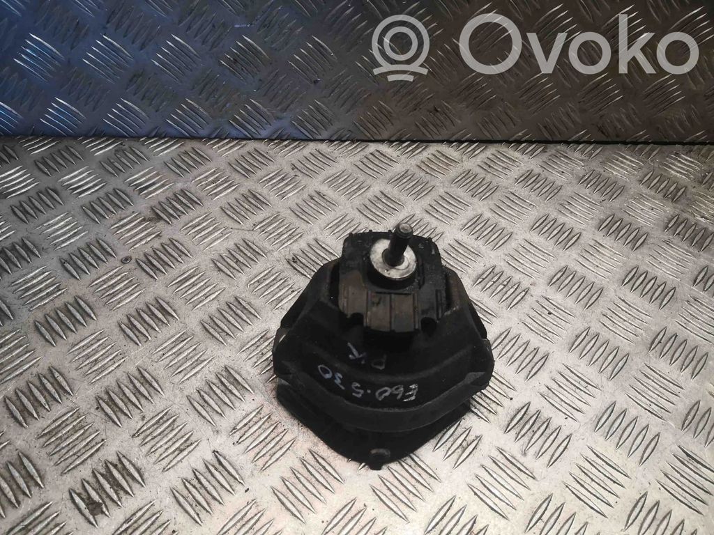 BMW 5 E60 E61 Engine mount bracket 