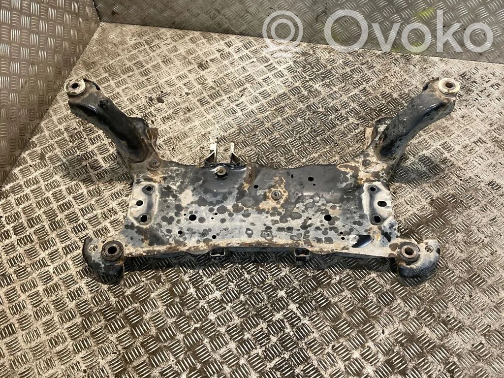 Ford Focus Priekinis traversas 