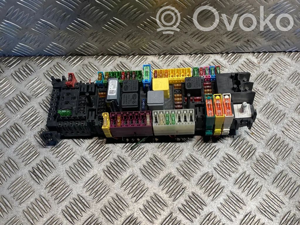 Mercedes-Benz B W246 W242 Módulo de fusible 