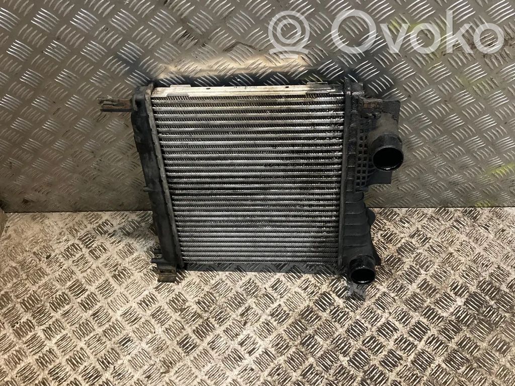 Chrysler Voyager Interkūlerio radiatorius 