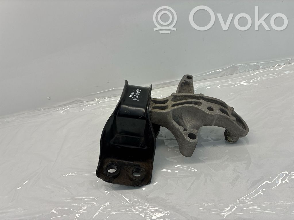 Renault Kadjar Engine mount bracket 