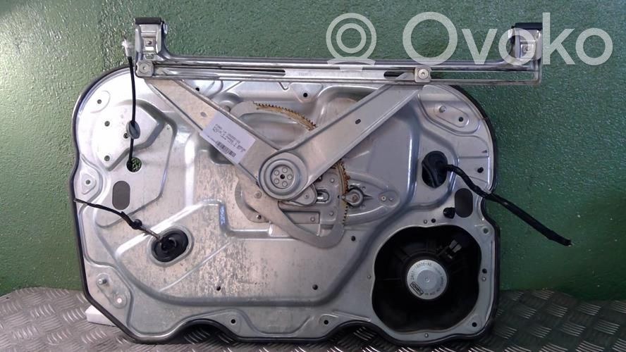 Motor del regulador de la ventanilla de la puerta delantera   1776001