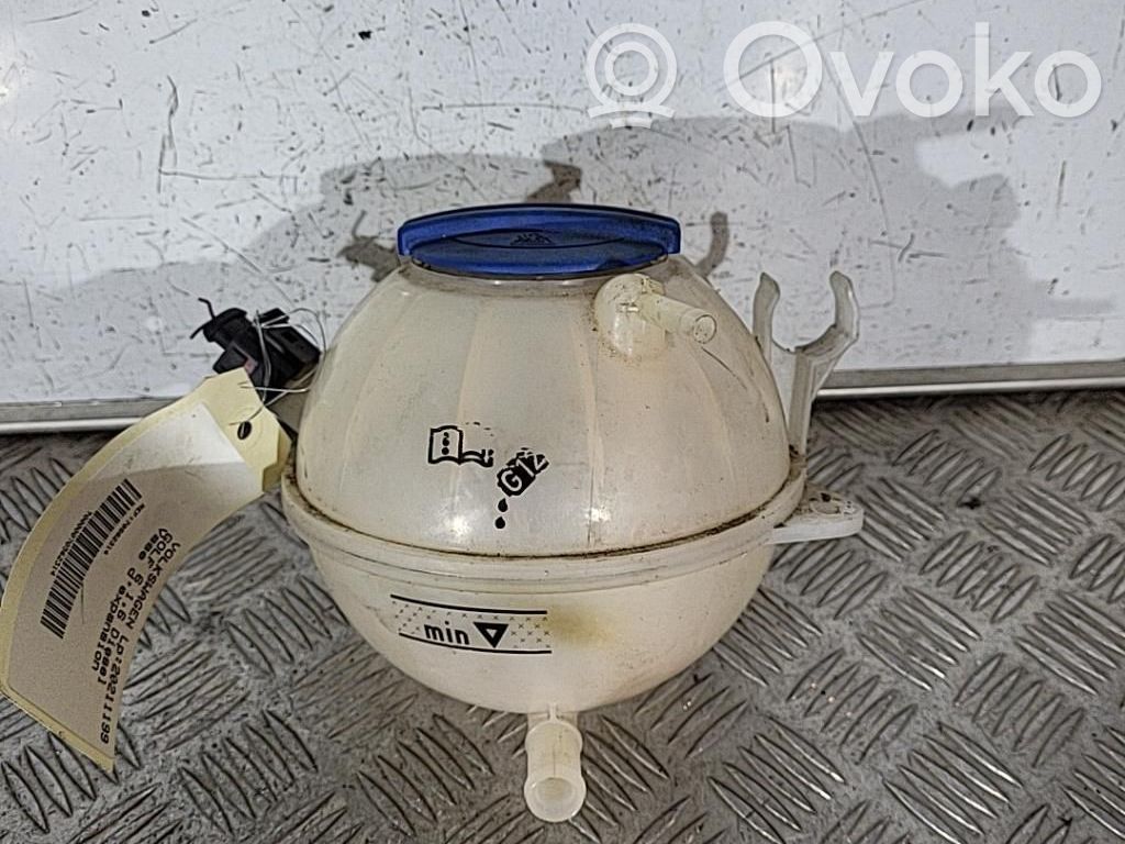Volkswagen Golf VI Serbatoio di compensazione del liquido refrigerante/coperchio 