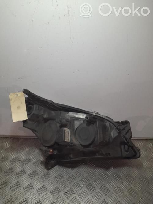 Opel Astra H Lampa przednia 