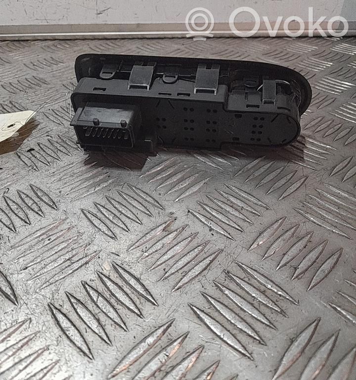 Citroen C3 Schalter el. Fensterheber 