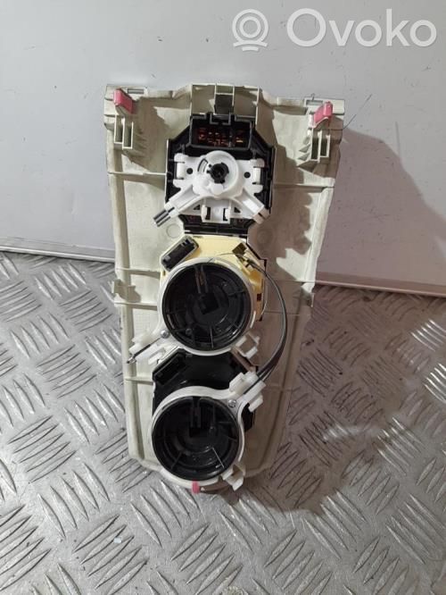 Toyota Yaris Panel klimatyzacji 