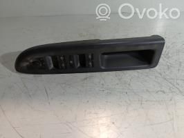 Volkswagen Golf Plus Interrupteur commade lève-vitre