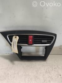 Honda Civic IX Dysze / Kratki środkowego nawiewu deski rozdzielczej
