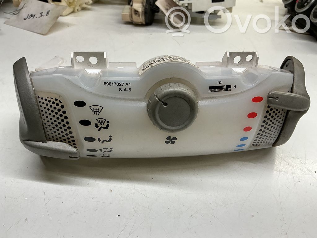 Toyota Aygo AB10 Climate control unit 