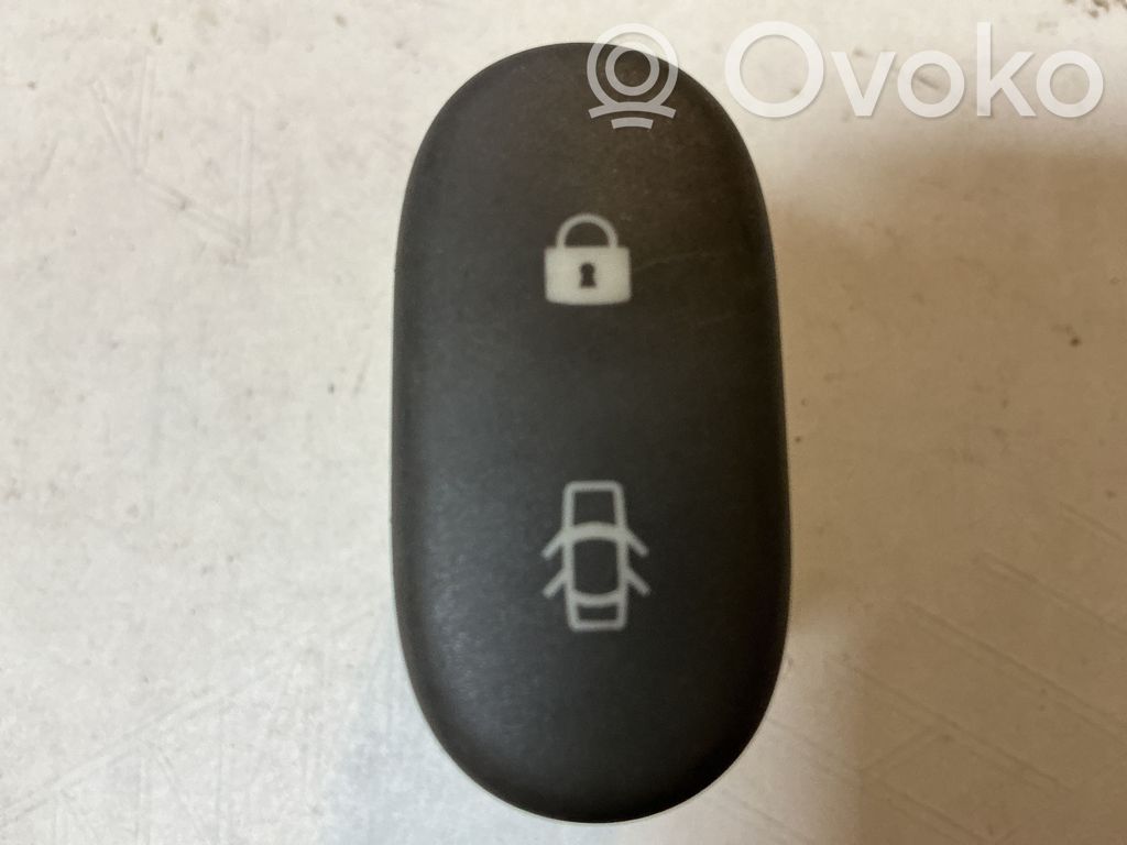 Renault Clio II Central locking switch button 