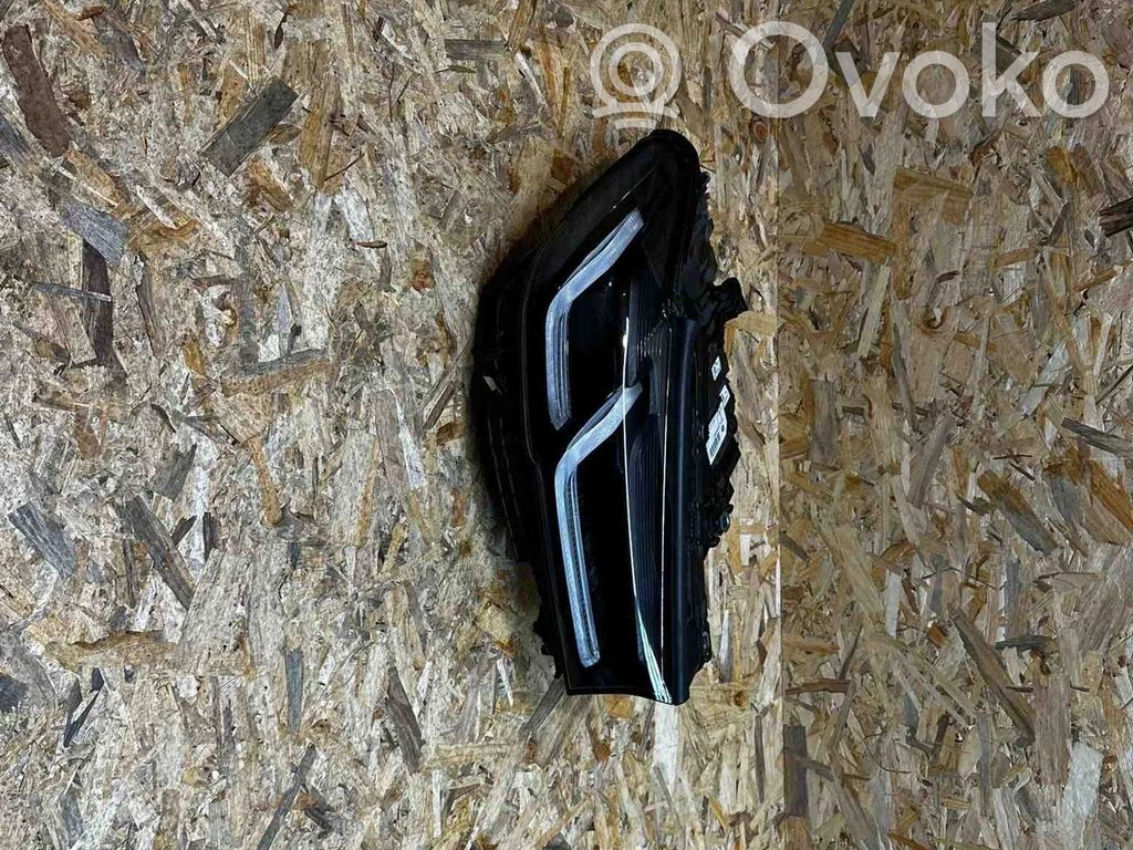 BMW 5 G30 G31 G38 Lampa przednia 