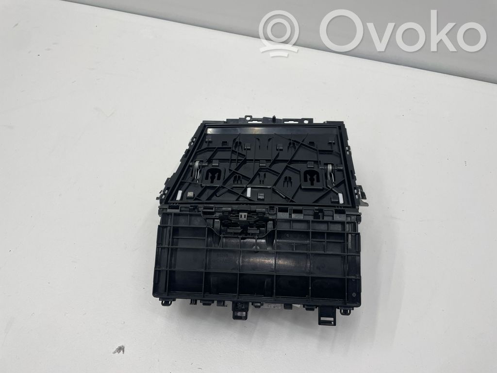 BMW 3 G20 G21 Cup holder 