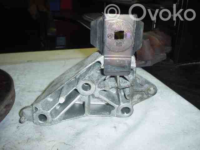 Engine mounting bracket   7700432410