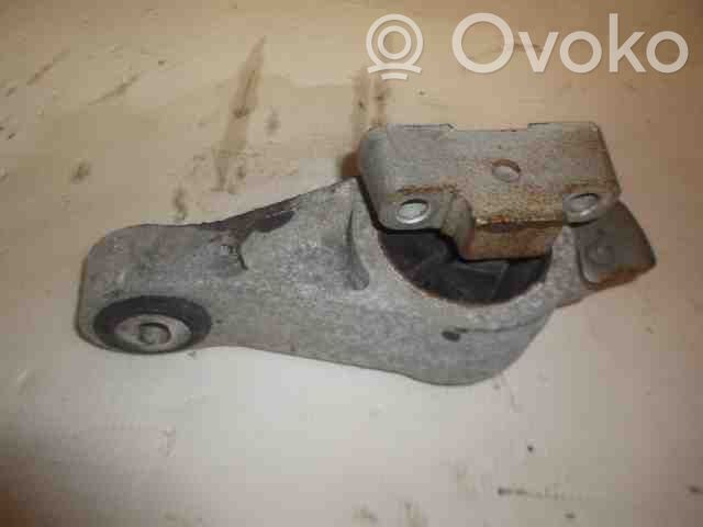 Engine mount bracket