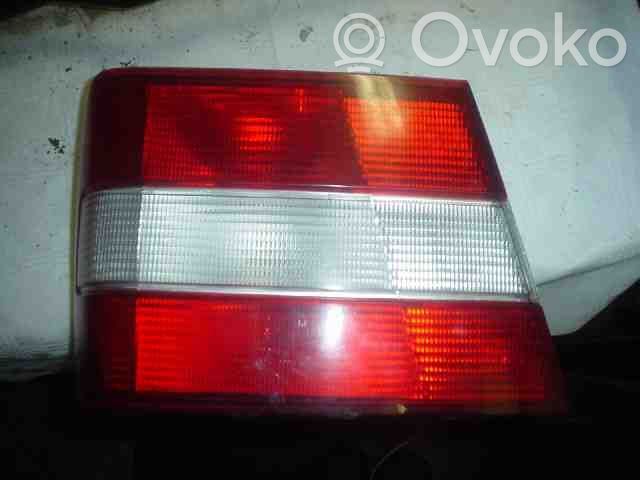 Tailgate rear/tail lights
