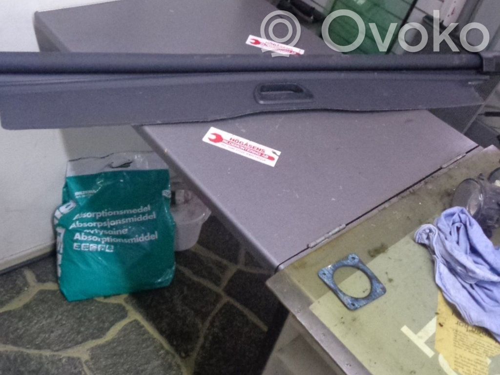 Parcel shelf